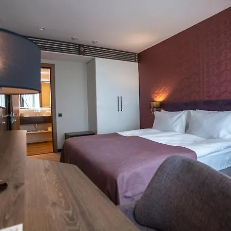 Premier Compass Hotel