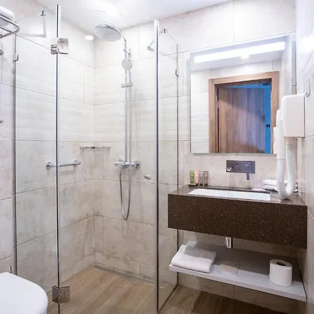 Hotel Premier Compass 3*
