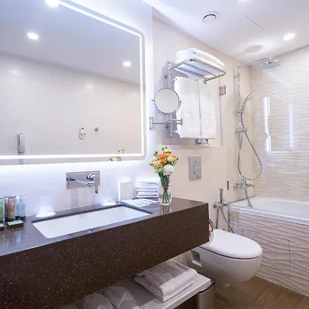 Hotel Premier Compass