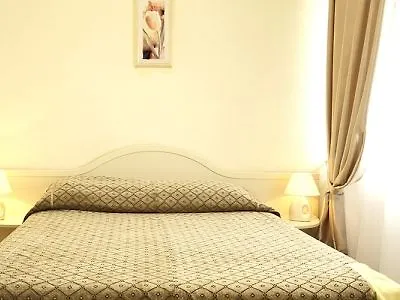 Hotel Premier Compass