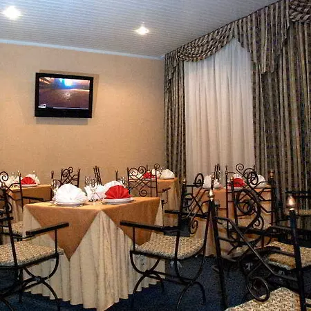 Premier Compass Hotel 3*